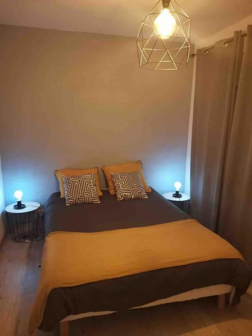 Charmant Appartement Au Calme Bourg-en-Bresse Eksteriør bilde